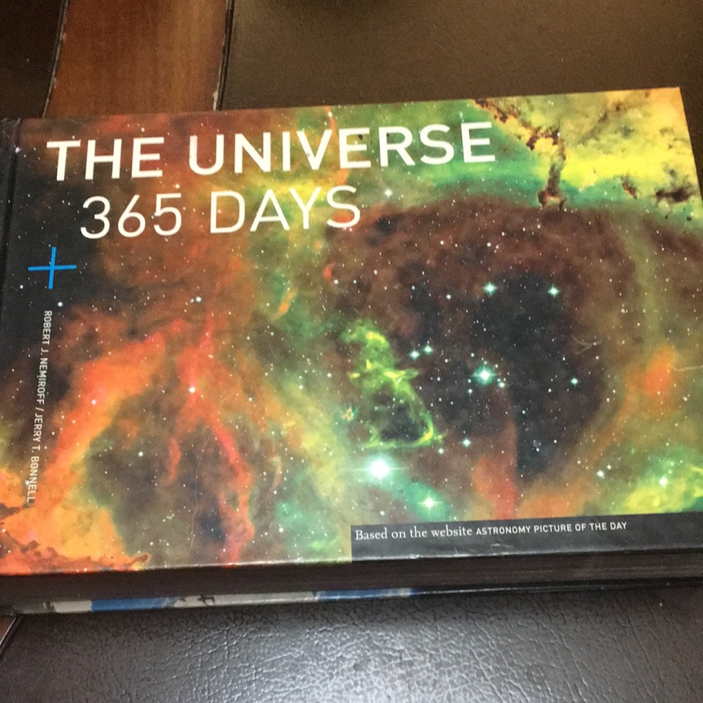 The universe in 365 Days Hardcover Book